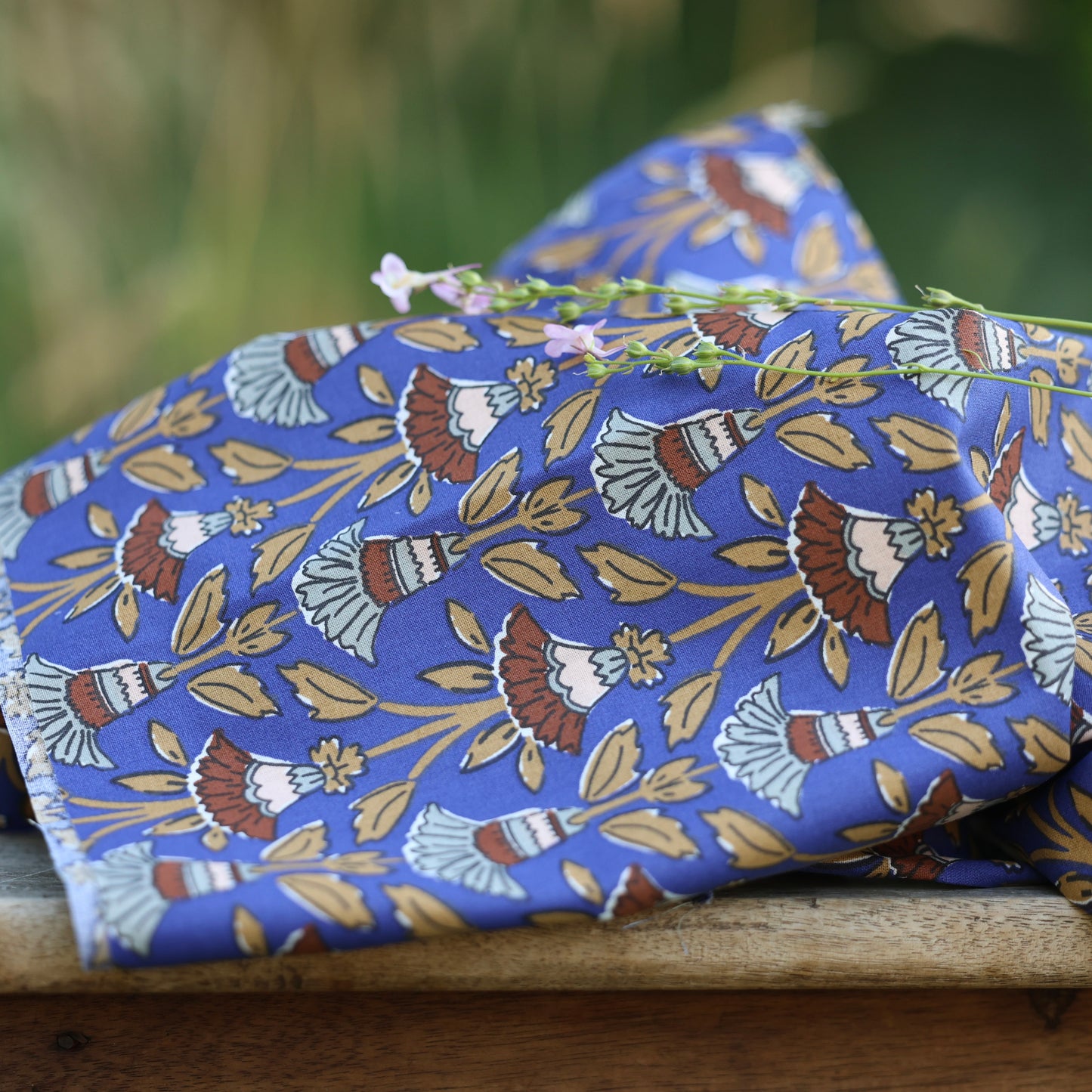 Coupon de coton kantha matelassé Jardin Cobalt, 100 % coton