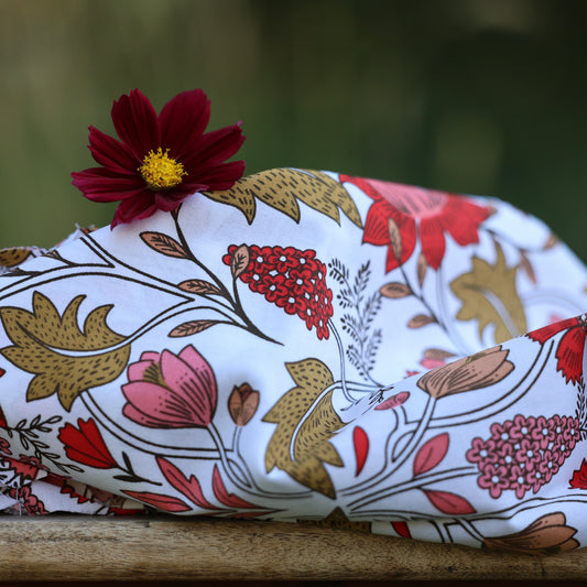 Coupon de coton imprimé L'Envol des Dahlias, 100 % coton